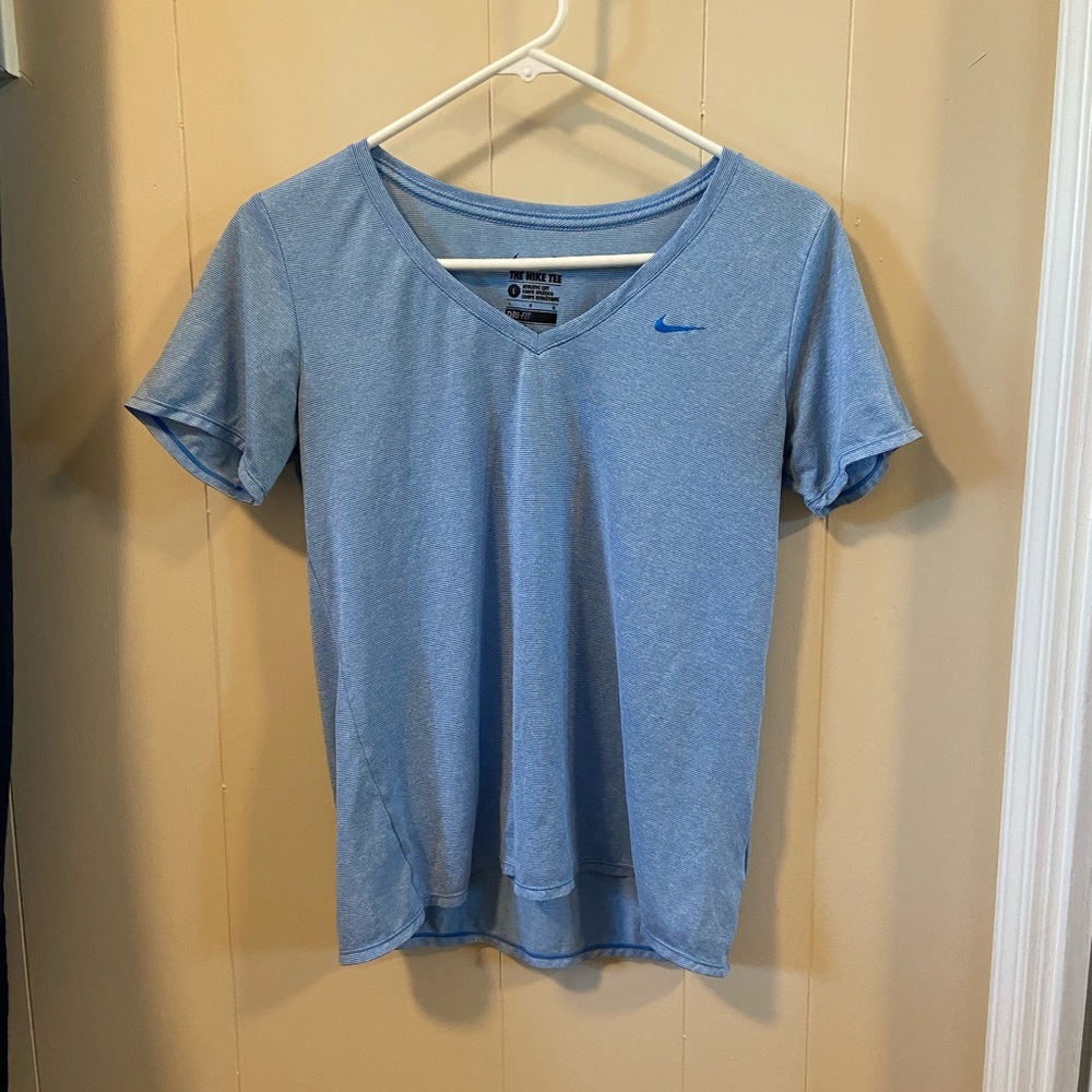 SOLD 3/$20 The Nike Tee dri-fit